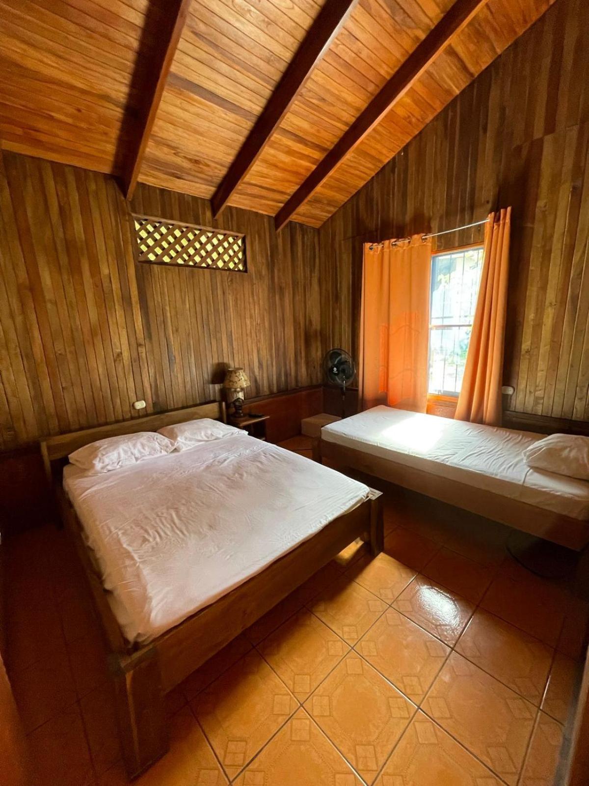 Cabinas La Catarata ラ・フォルトゥナ エクステリア 写真
