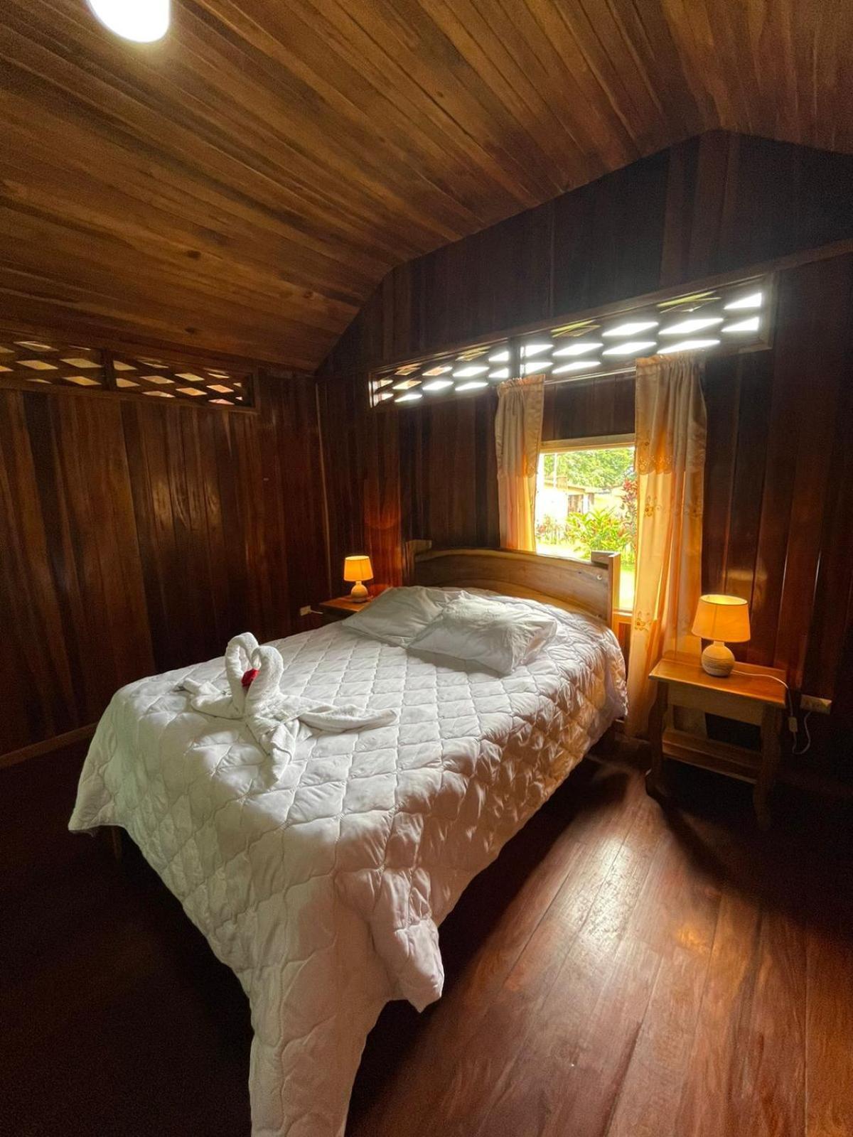 Cabinas La Catarata ラ・フォルトゥナ エクステリア 写真